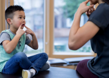 Great Therapeutic Treatment for Children with Autism / Olmo Cuarón Football Player