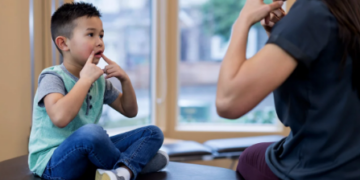 Great Therapeutic Treatment for Children with Autism / Olmo Cuarón Football Player