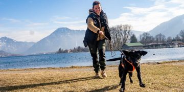 Interview with Carolin Wessollek, Owner and Trainer at Hundeschule Talenthund in Germany: How she built a successful online and offline dog training school in just one year