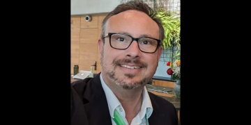 Interview with FroXx-Industries CEO about successful visual assistance solution