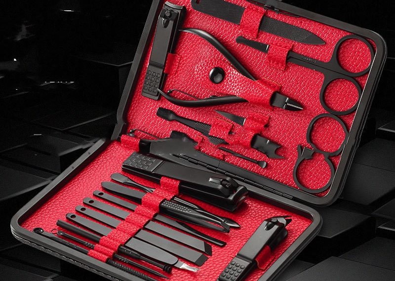 Pamper Yourself Like Royalty: Rellaxo.com – Your One-Stop Shop for Luxurious Manicure & Pedicure Sets