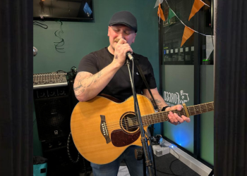 Brian Hobbs opens the Big Condo Records First Lap Tour with a sensational performance