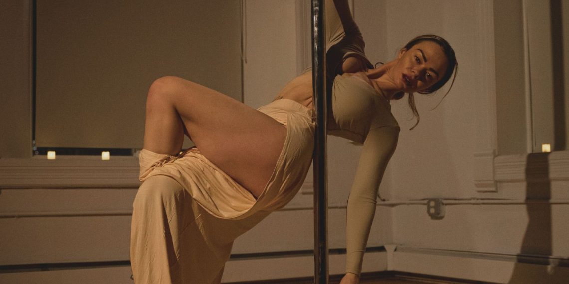 Dancing Through Darkness: Riah’s Poignant Journey in ‘Sertraline’