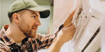 How Mold Spores in The Air Make You Sick and What To Do About It
